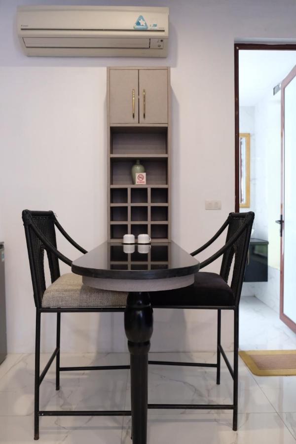 Aisha Hotels And Apartments Hanoi Exterior photo